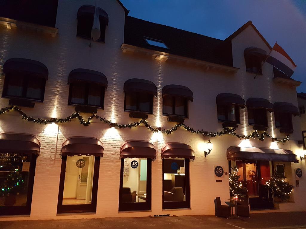 Js Hotel Epen Exterior photo