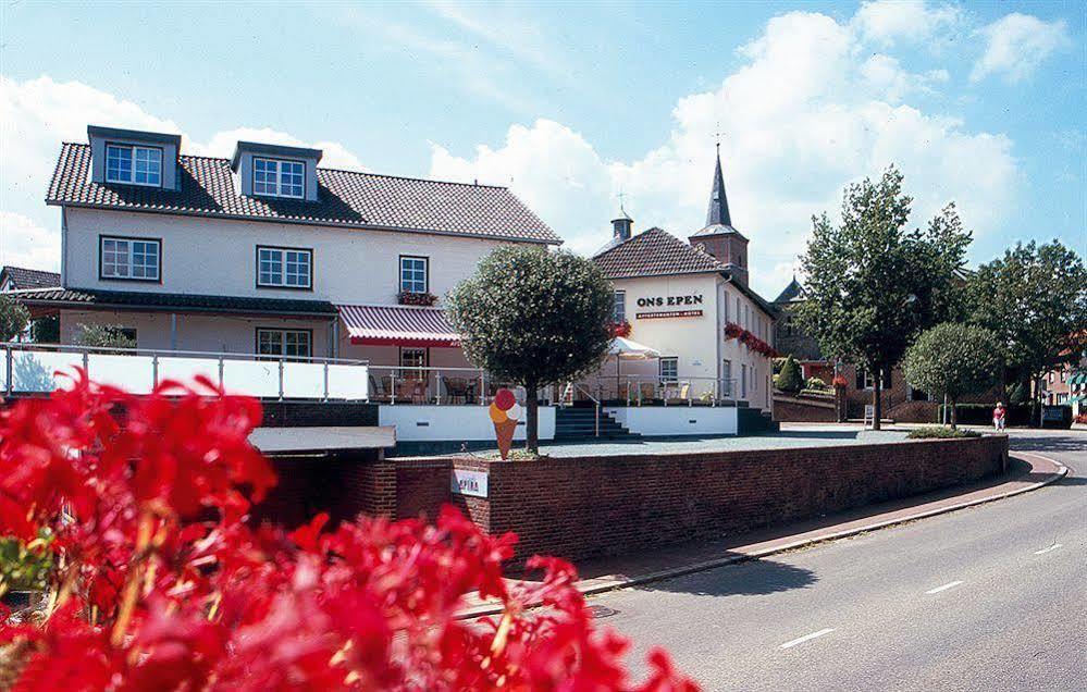 Js Hotel Epen Exterior photo